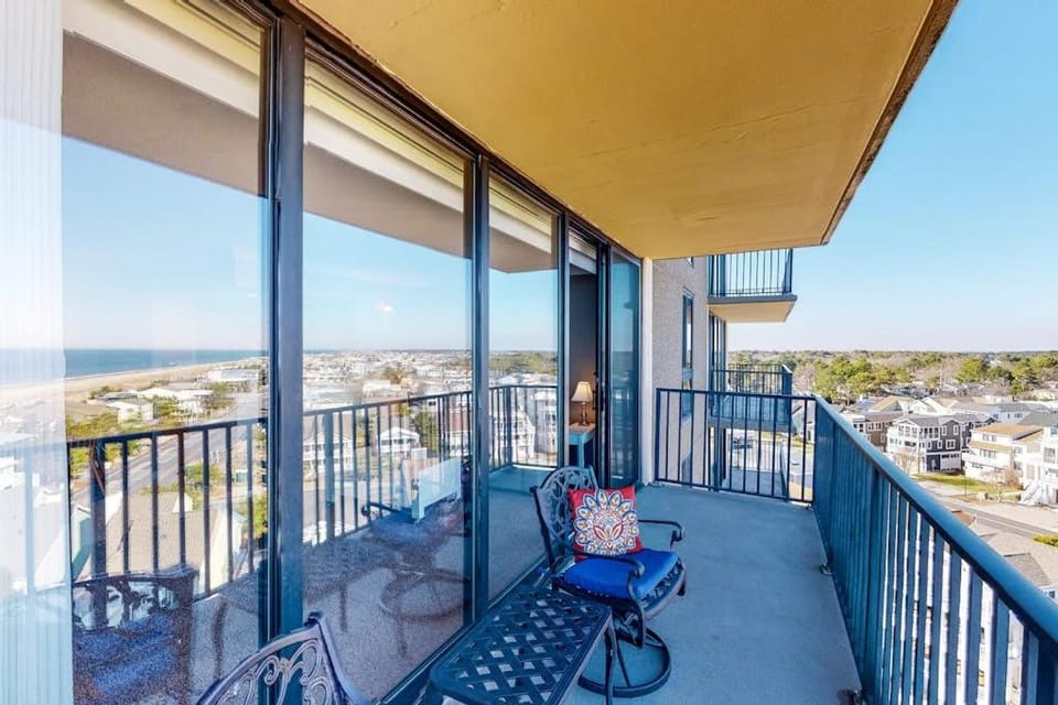 Sea Colony 8th Floor Condo with Private beach Gym & balcony with ocean view House in Sussex County