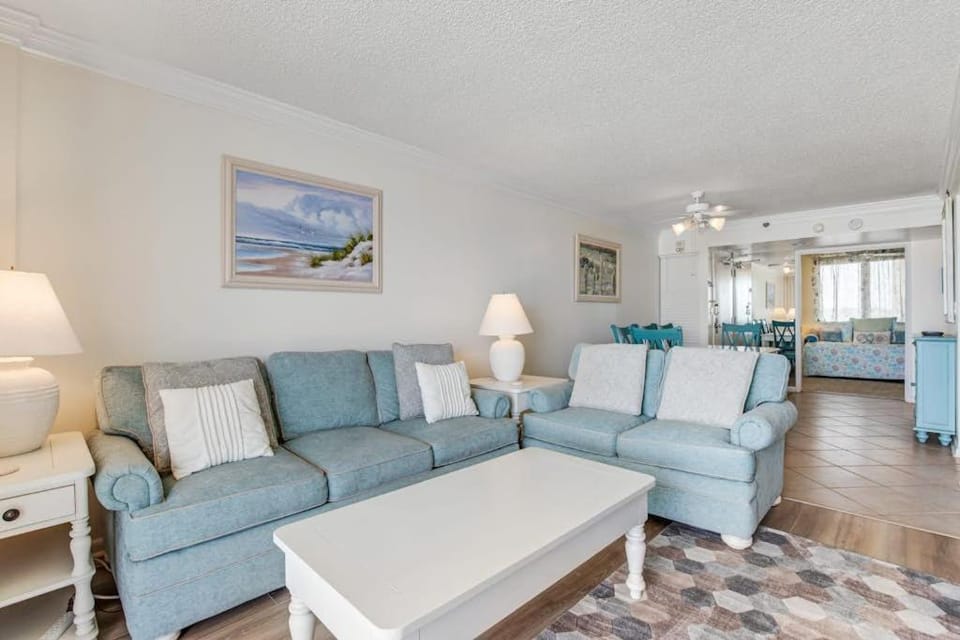 Sea Colony 7th floor condo with oceanfront indoor & outdoor pools steps to beach House in Sea Colony