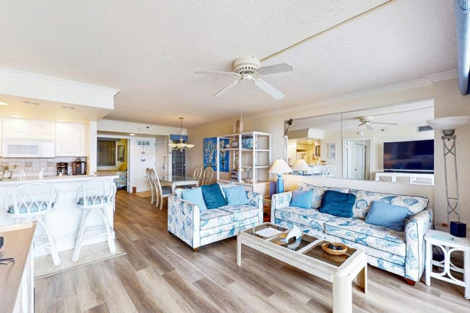 Sea Colony oceanfront condo with pools hot tub sauna balcony & pickleball House in Sea Colony