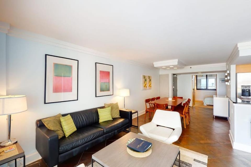 Sea Colony Ocean 3rd floor condo with gym basketball court & tennis court House in Sussex County