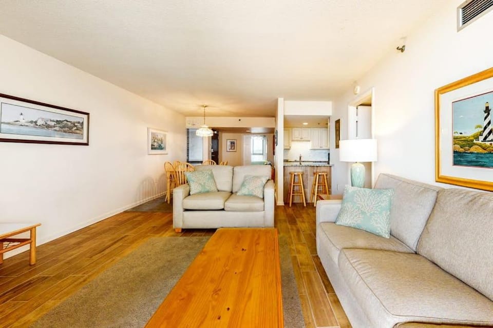 Sea Colony Ocean Third Floor Condo with Tennis Court Gym & Balcony House in Sussex County