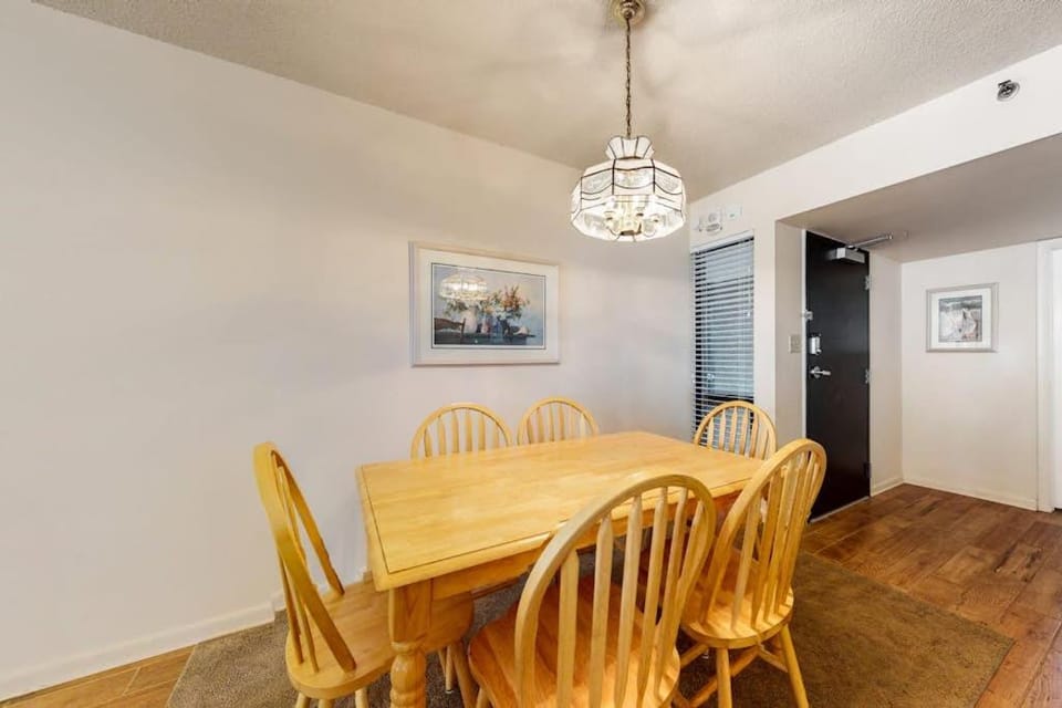 Sea Colony Ocean Third Floor Condo with Tennis Court Gym & Balcony House in Sussex County