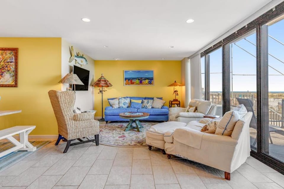 Sea Colony Ocean 1st floor condo with access to pool & tennis court balcony House in Sea Colony