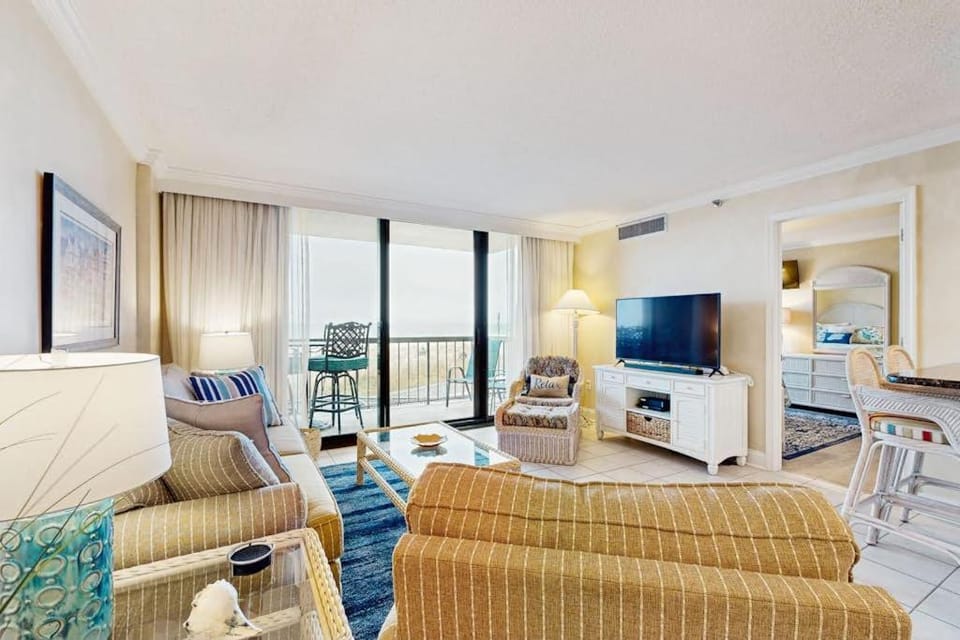 Sea Colony Ocean 2nd floor condo with elevator basketball court & gym House in Sea Colony