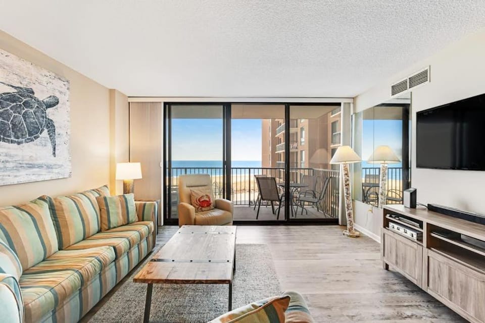 Sea Colony Ocean 4th floor condo with free WiFi balcony & pool House in Sussex County