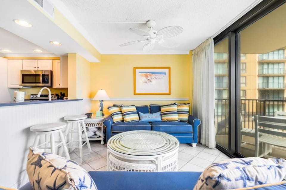 Sea Colony Ocean 2nd floor condo with elevator pool & gym House in Sea Colony