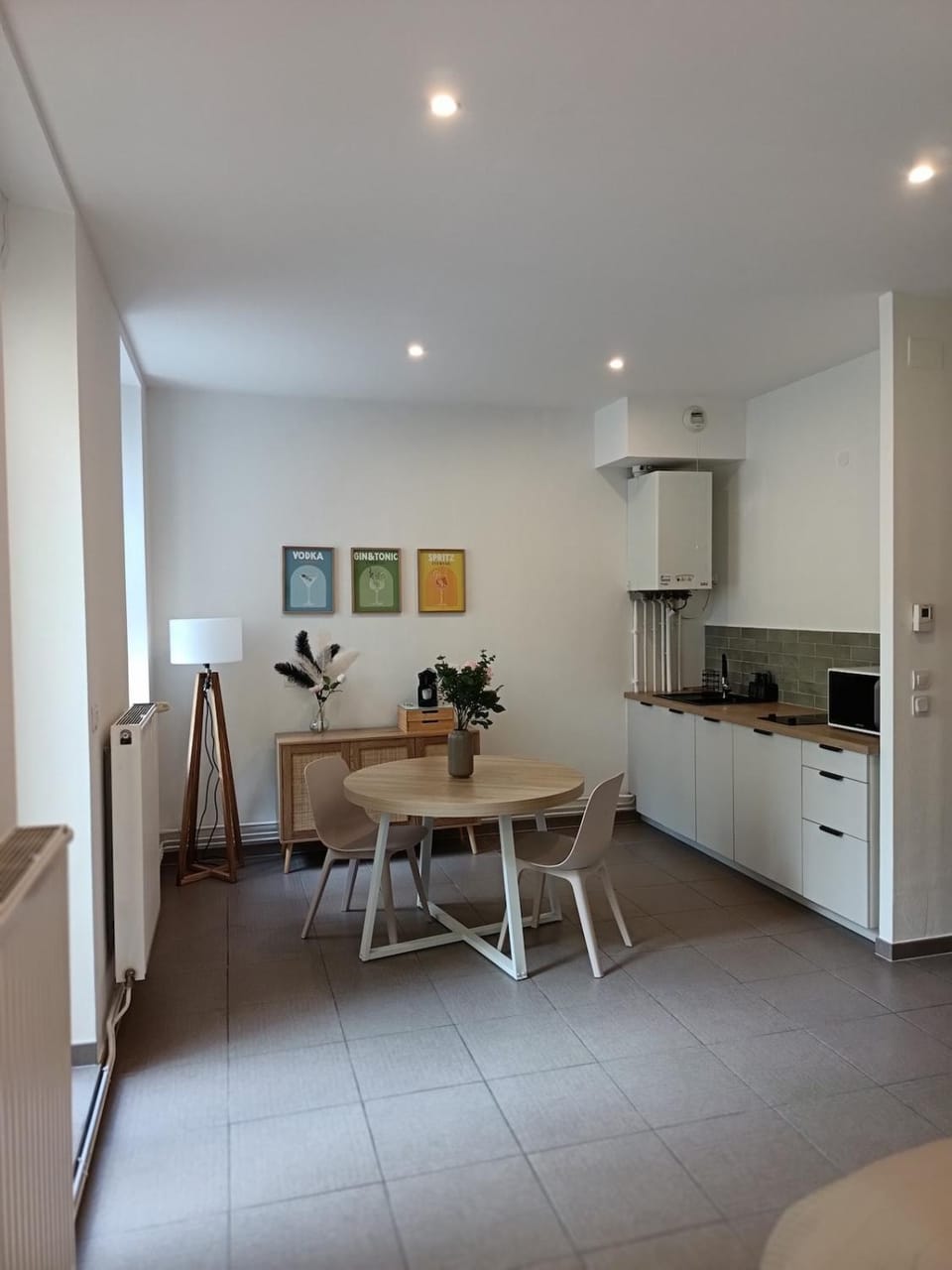 Kitchen or kitchenette