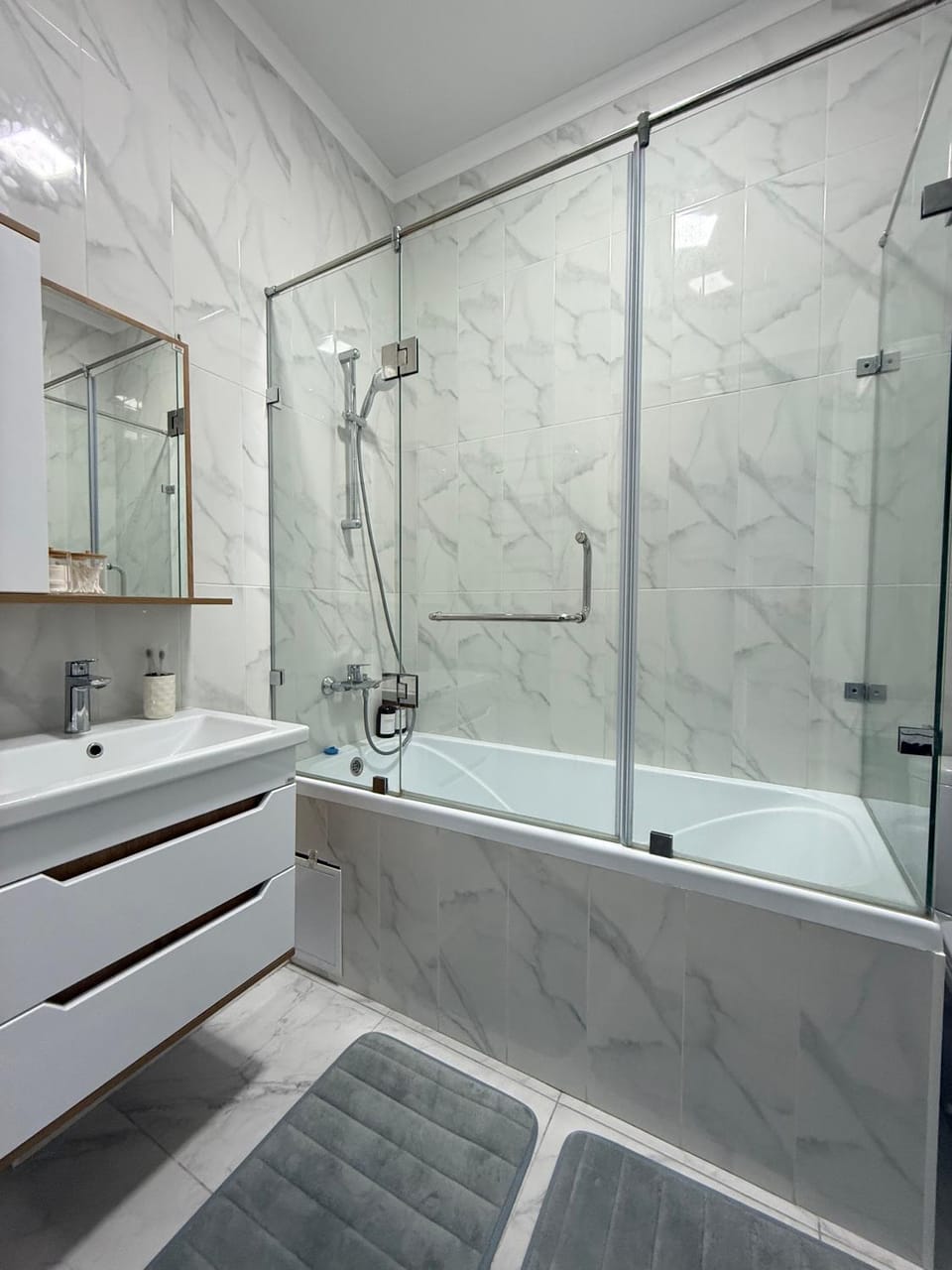 Bathroom, Bath