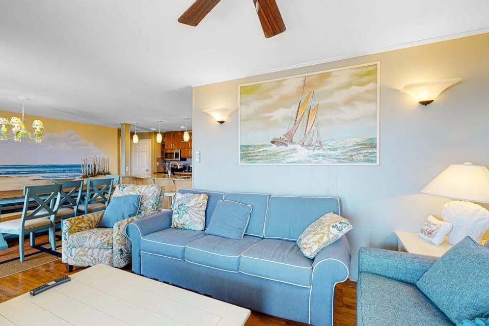 Oceanfront Happy House duplex with ocean view WiFi washer & dryer & direct beach access House in Ocean City