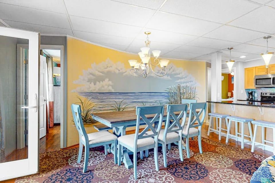 Oceanfront Happy House duplex with WiFi washer & dryer ocean views & beach access House in Ocean City
