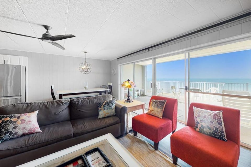 Oceanfront Calypso Condo with Ocean View Balcony WiFi Laundry & Shared Pool House in Ocean City