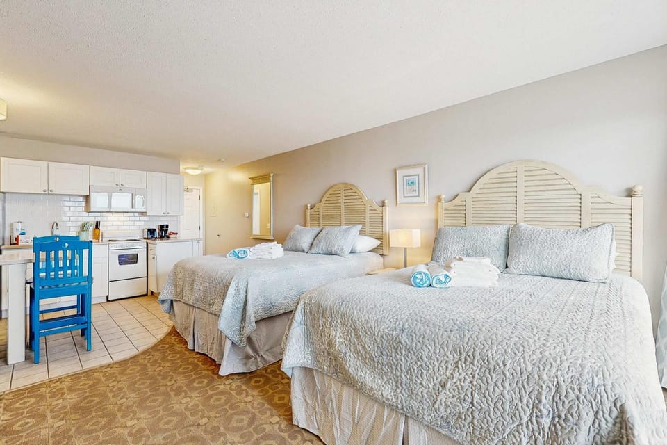 Oceanfront coastal escape at Sandbars with serene views AC Apartment in North Truro