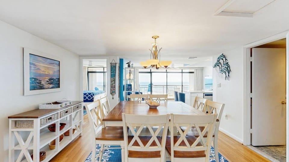 Steps to the beach - oceanfront condo with pool balconies & AC House in Ocean City