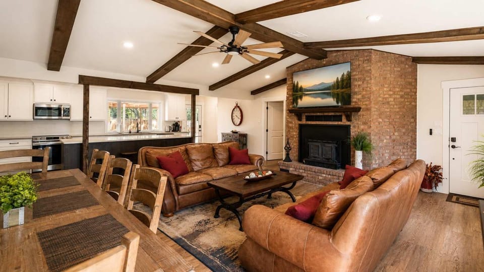 TV and multimedia, Living room, Seating area