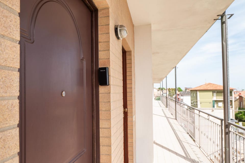 Property building, Balcony/Terrace
