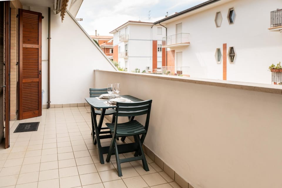 Patio, Balcony/Terrace, Dining area