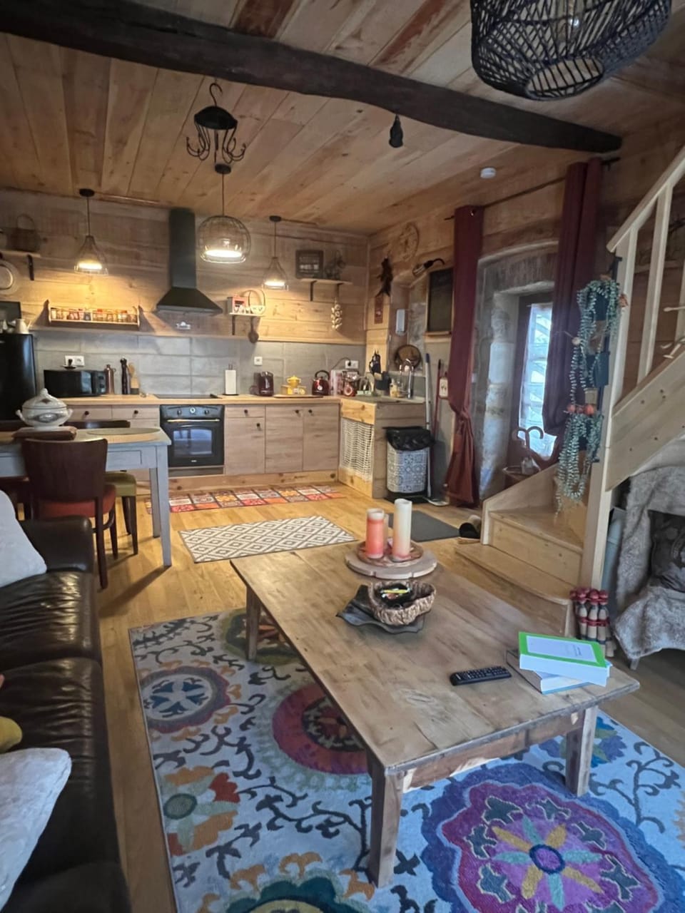 Kitchen or kitchenette, Living room, Dining area, stove