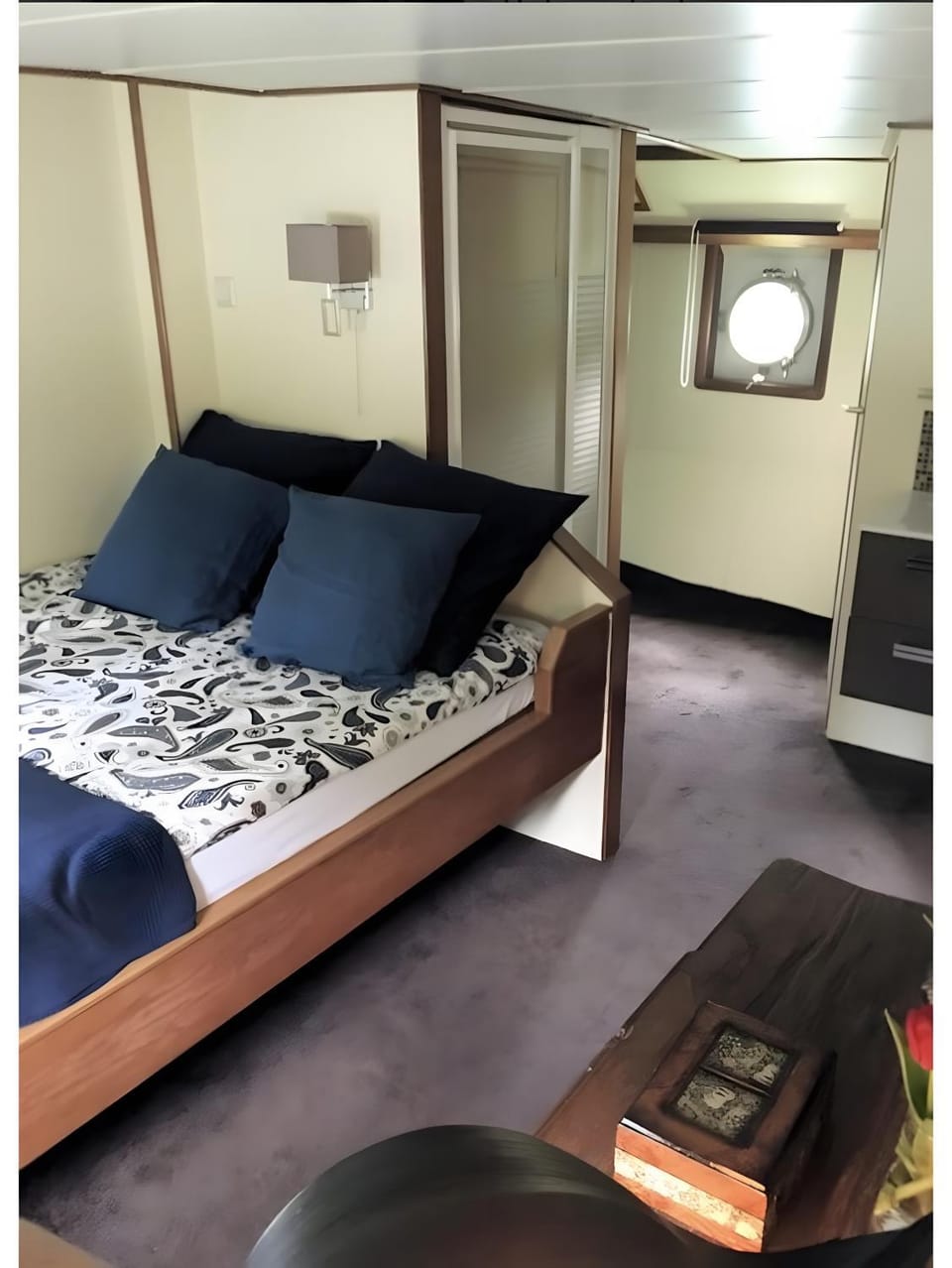 Living room, Bedroom