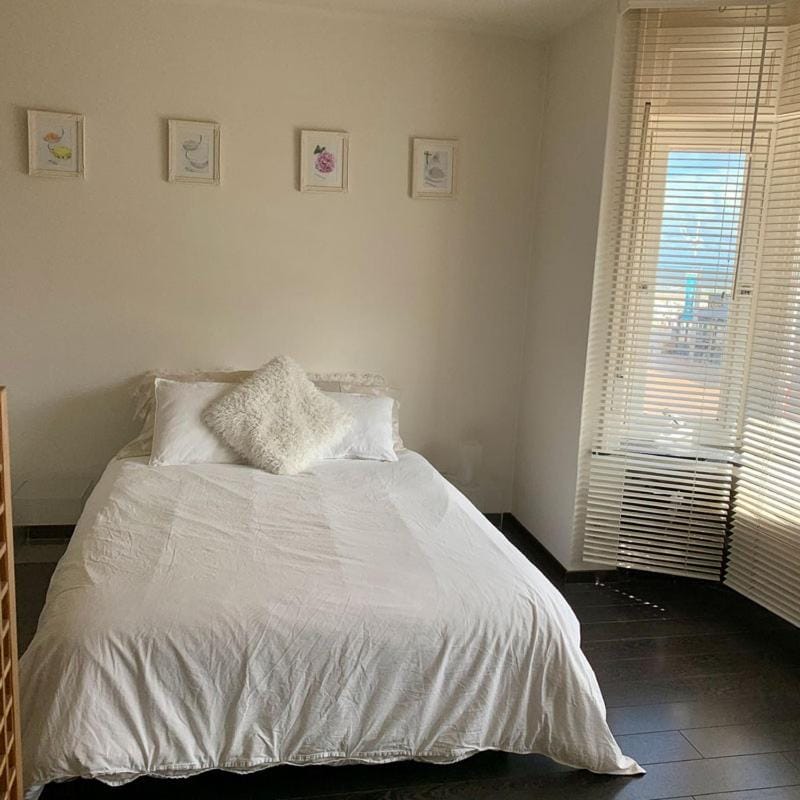 Ruim appartement met zijdelings zeezicht vlak aan de dijk Apartment in Koksijde