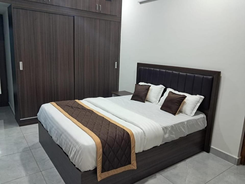 Fully Furnished - 2BHK Flat Near Rajiv Gandhi Sqr Apartment in Puducherry