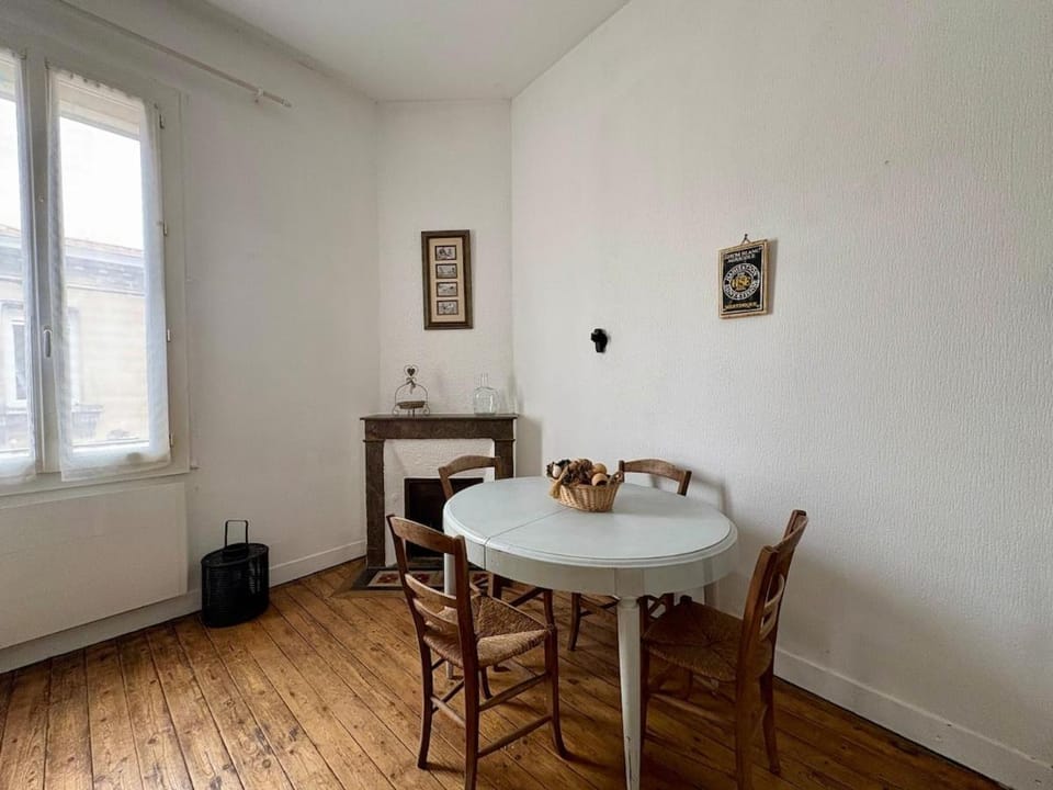 Pelleport - T2 avec 1 Chambre 1 Canapé Lit 1 Salle de Bain Apartment in Bordeaux