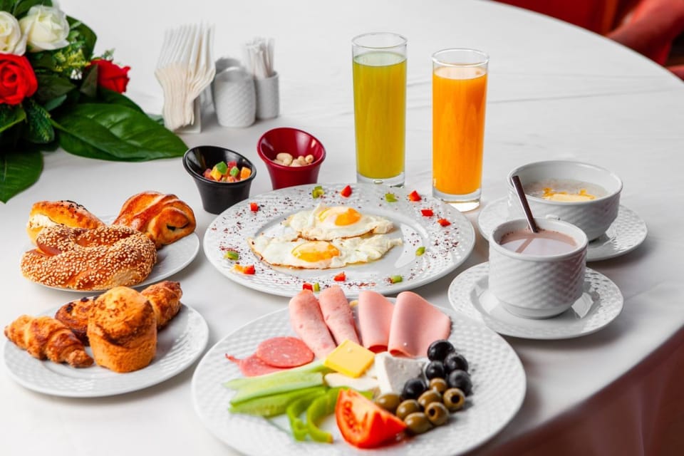 Food and drinks, Food, Breakfast, Continental breakfast