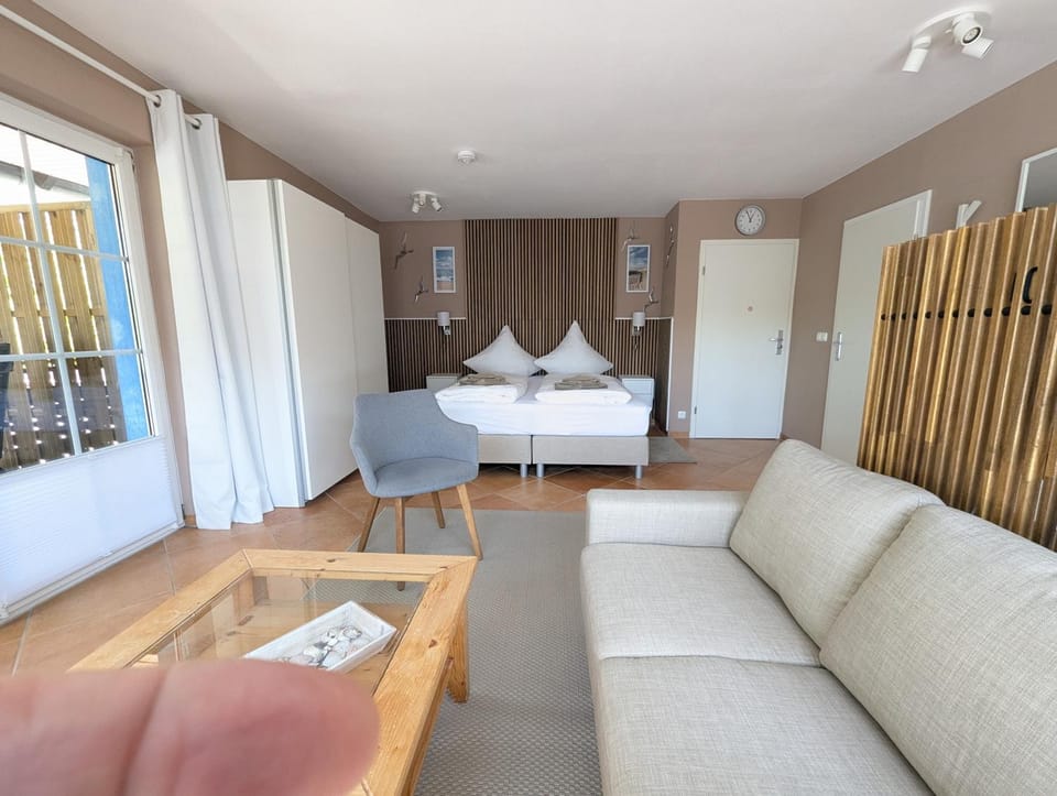 Living room, Bedroom