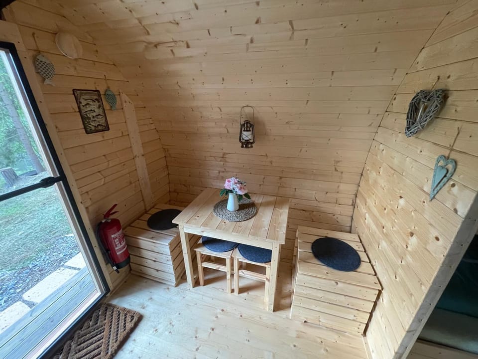 Netradiční spaní v sudu u rybníka 1 Luxury tent in South Bohemian Region