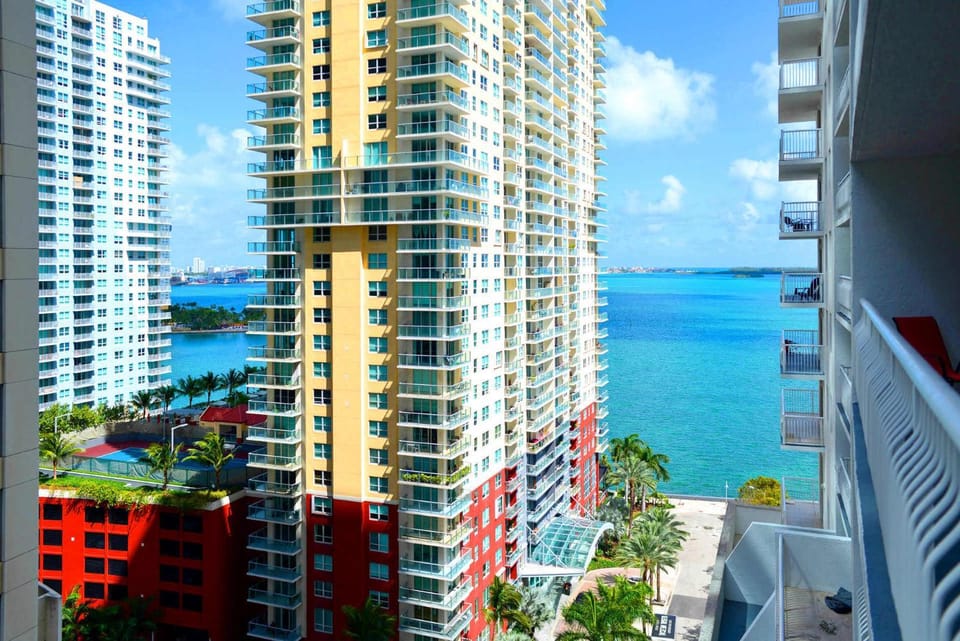City view, Sea view