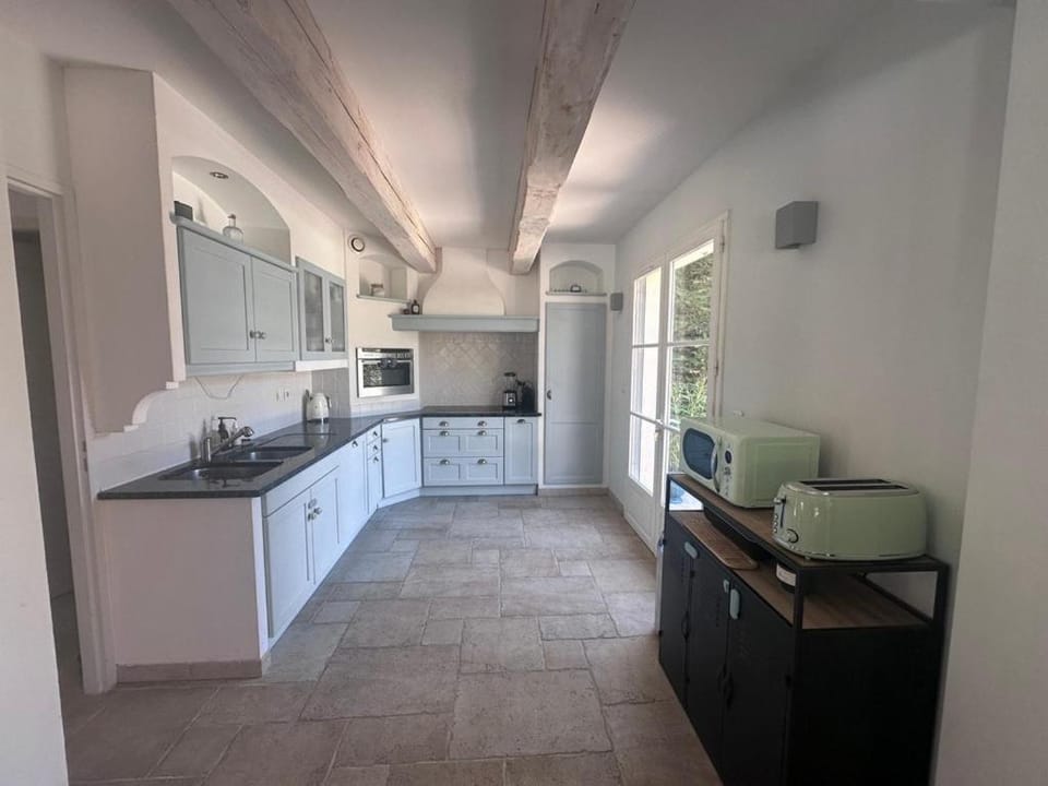 Villa familiale 4 chambres, climatisation & piscine - Golf de Pont Royal en Provence Villa in Mallemort