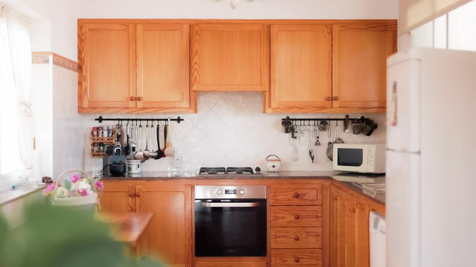 microwave, oven, stove, kitchen, kitchen