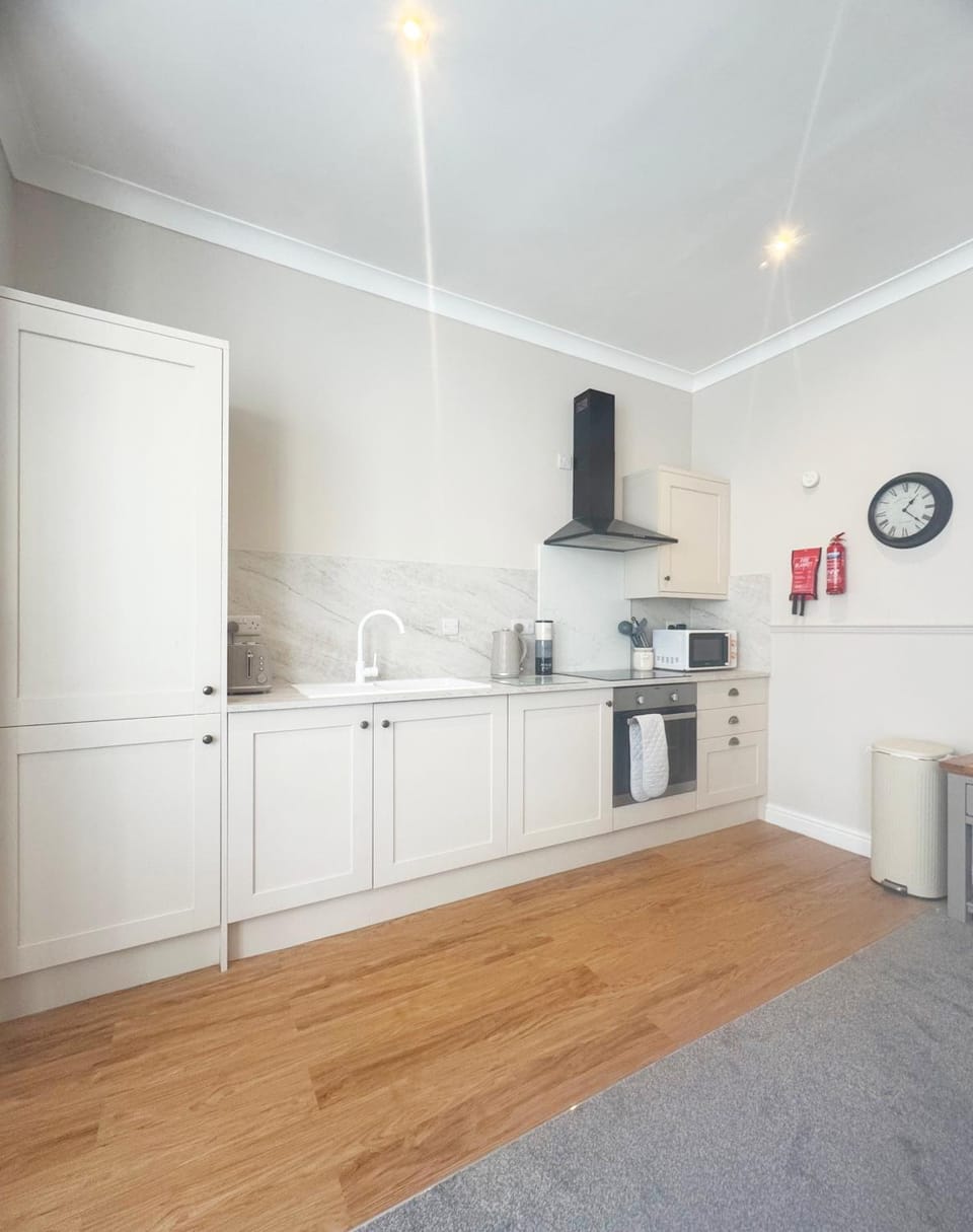 Kitchen or kitchenette, kitchen