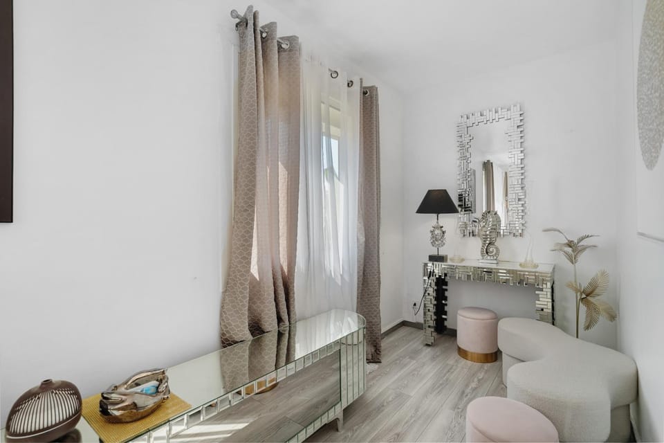 Appartement terrasse proche plage Apartment in Occitanie