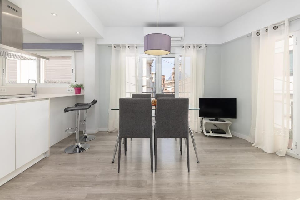 TV and multimedia, Dining area