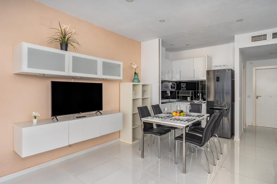 Premium Beachfront Stay in La Carihuela 4 Apartment in Torremolinos