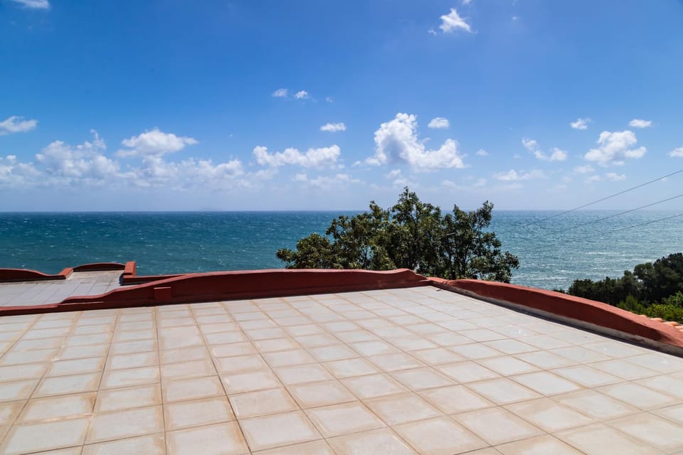 Natural landscape, Balcony/Terrace, Sea view