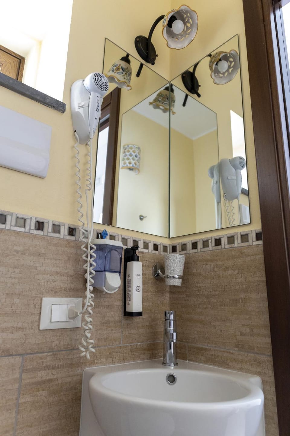 Palazzo Collegiata Rooms & Suite Bed and Breakfast in Palermo