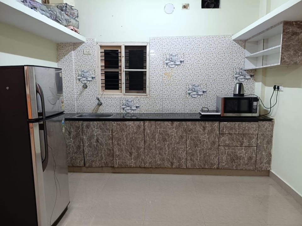 Restaurant/places to eat, Kitchen or kitchenette, Breakfast