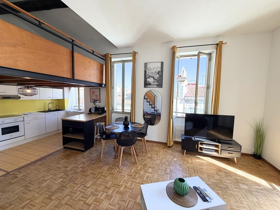 TV and multimedia, Living room, Meals, kitchen