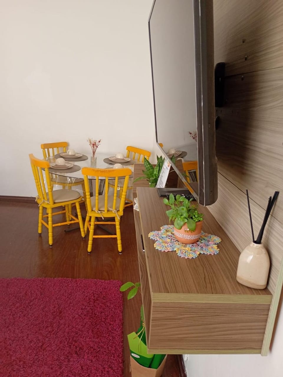 TV and multimedia, Living room, Dining area