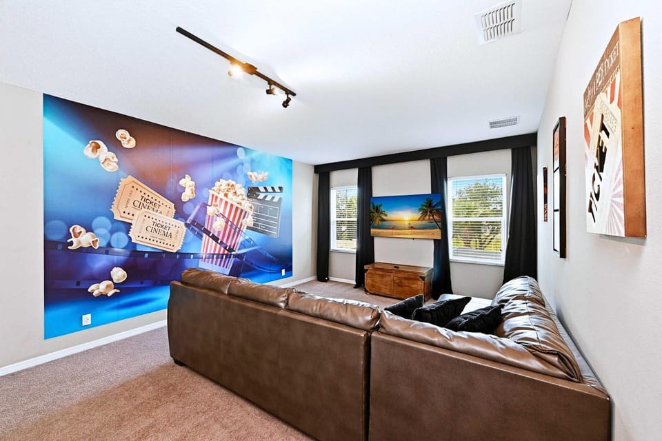 Upstay Disney Getaway with Pool & Game Room House in Four Corners