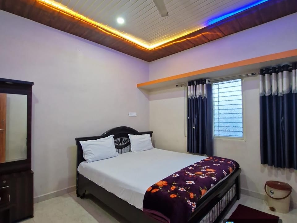 Yuvarathna Hampi Stay Vacation rental in Karnataka
