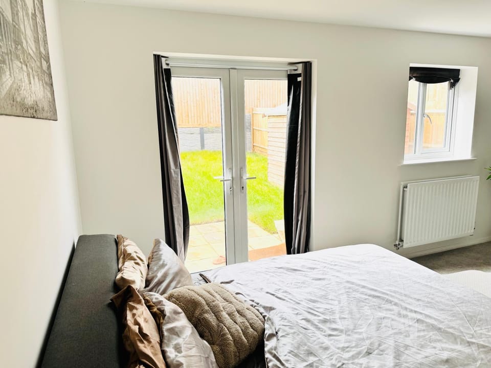 Ansari Palace Vacation rental in Basingstoke