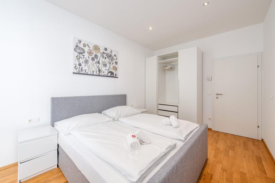 Bed, Photo of the whole room, Bedroom, towels, wardrobe