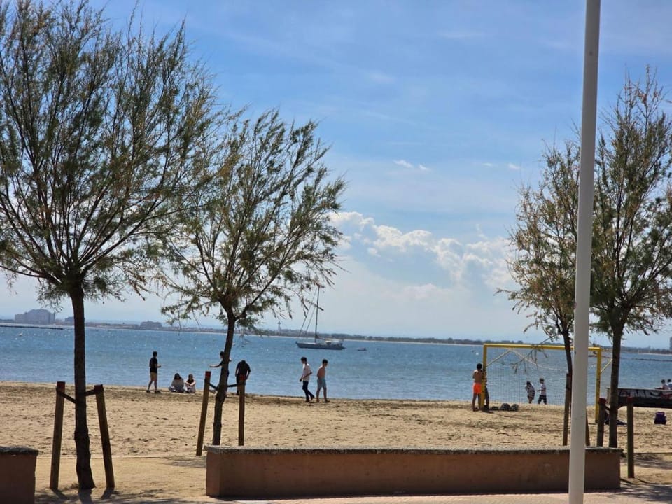 3-Bedroom Family Apartment Beach & Restaurants Apartment in Roses