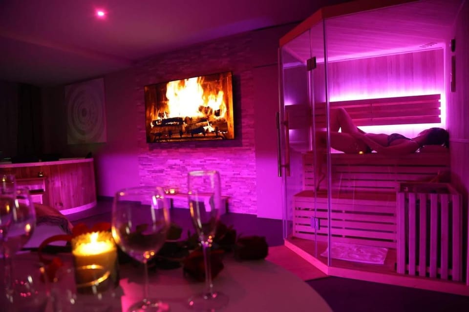 Sauna, Living room, Spa and wellness centre/facilities