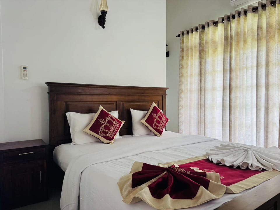 Titanic Villa Kandy Hotel in Kandy
