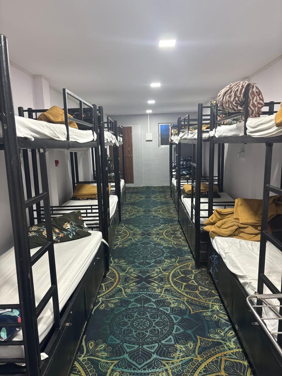 Quick stay hostel Hostel in Mumbai