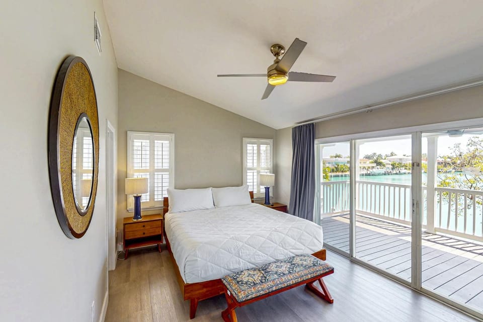 DK34 - Coastal Bliss Villa House in Duck Key