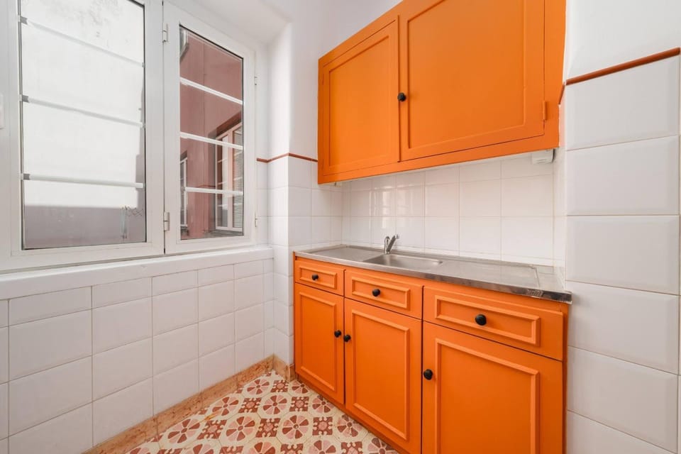 Kitchen or kitchenette, Communal kitchen